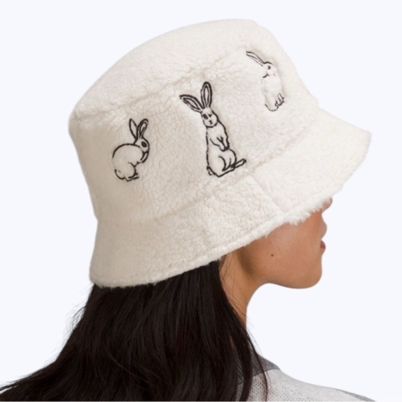 LULULEMON New Year Bucket Hat Reversible Hat Rabbit Bunny Fleece Size‎ M/L - Picture 3 of 16